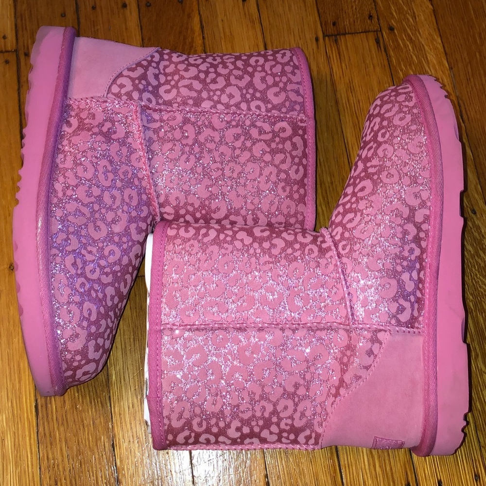 Kids Ugg boots size 5 - Picture 4 of 8